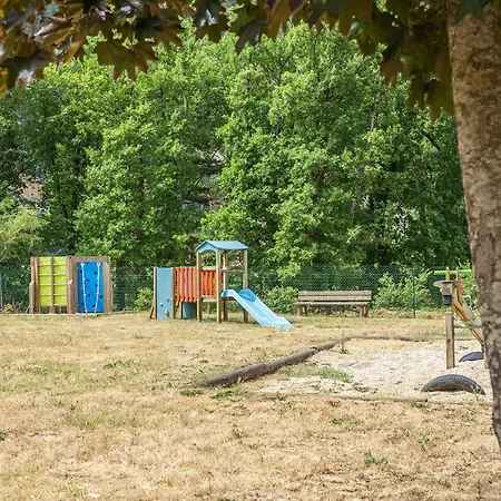 Village De De Blajoux Hébergement de vacances Quezac (Lozere)