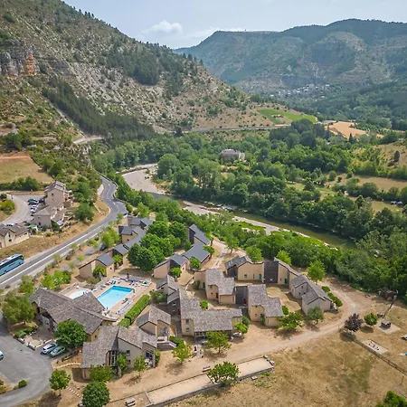 Village De De Blajoux