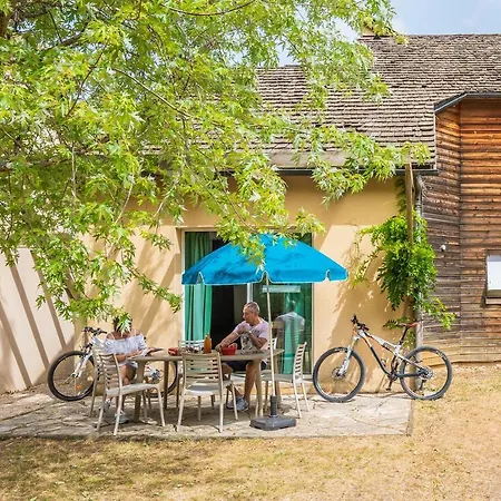 Village De De Blajoux Сasa de vacaciones