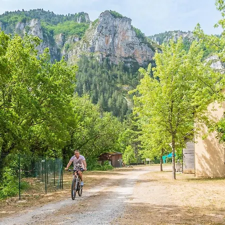 Village De De Blajoux Quezac (Lozere)