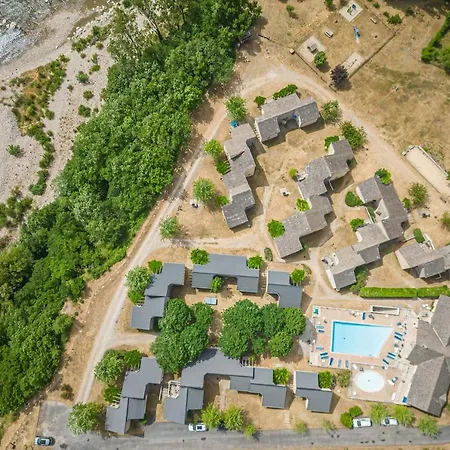 Hébergement de vacances Village De De Blajoux